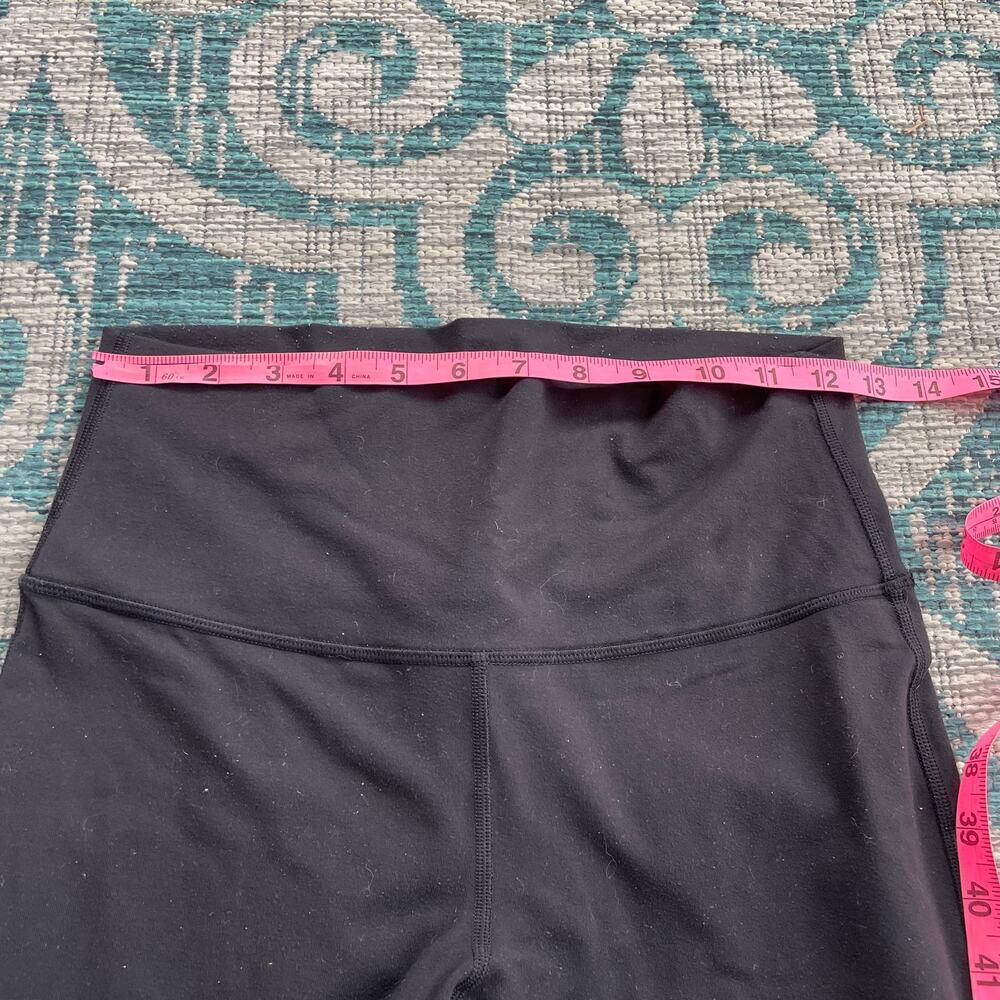 Lululemon High Rise Black Athletic Leggings - Size 8 - Picture 6 of 7